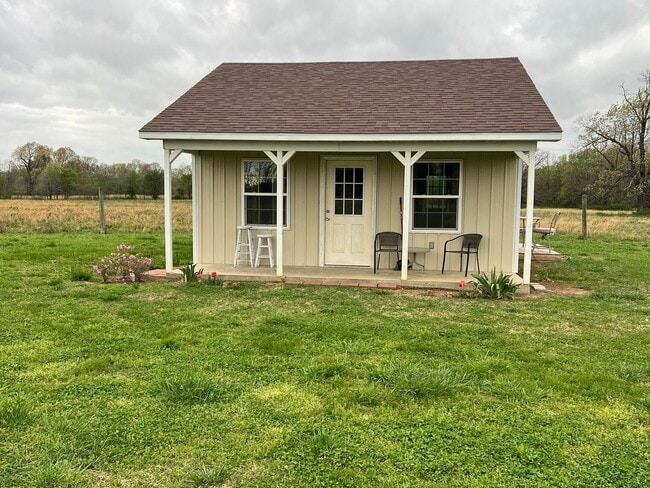Building Photo - Tiny Home Elegance