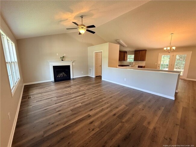 Photo - 455 Crusaders Dr