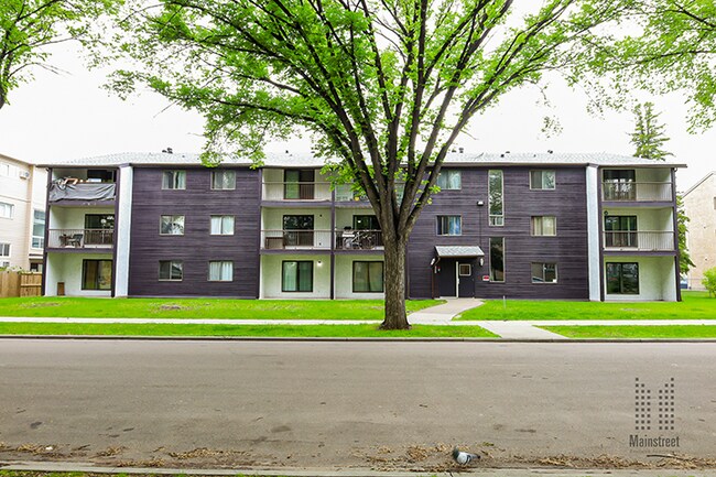Photo - NAITside Court I