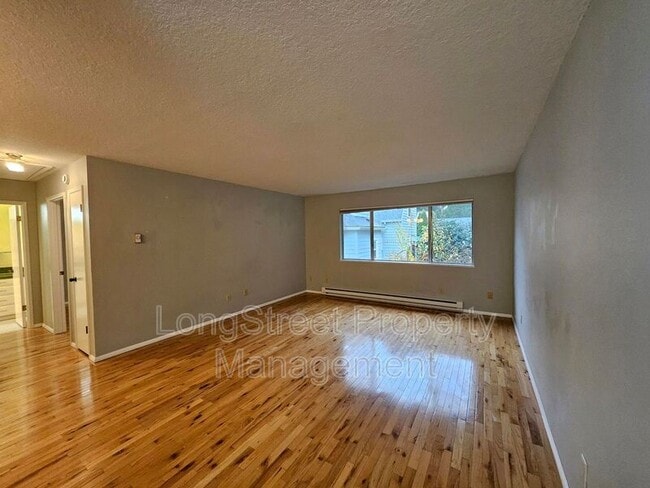 Photo - 4602 NE Broadway