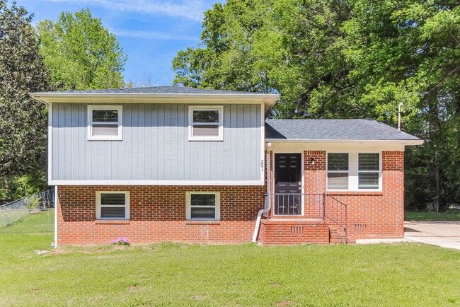 Building Photo - 201 Beechwood Dr