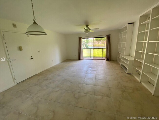 Photo - 7925 SW 86th St Unidad 906-C