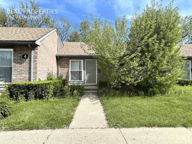 Building Photo - 542 Villa Dr Rental