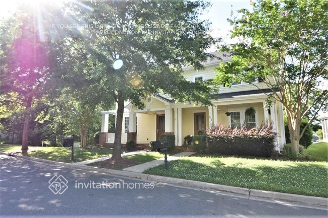 Photo - 506 Camellia St House