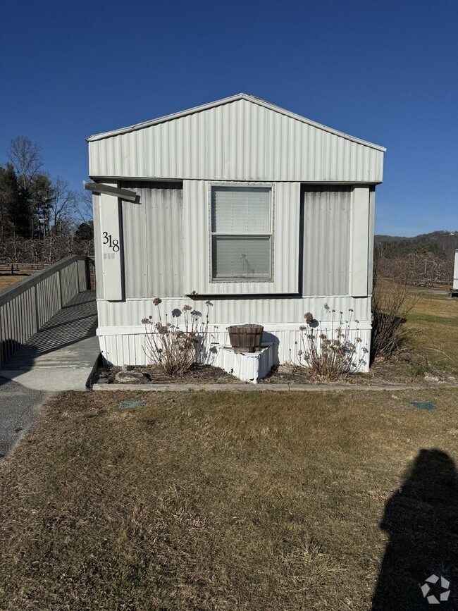 Building Photo - 2 bedroom 2 bathroom mobile Rental