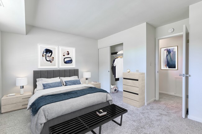 Photo - Fallstaff Manor