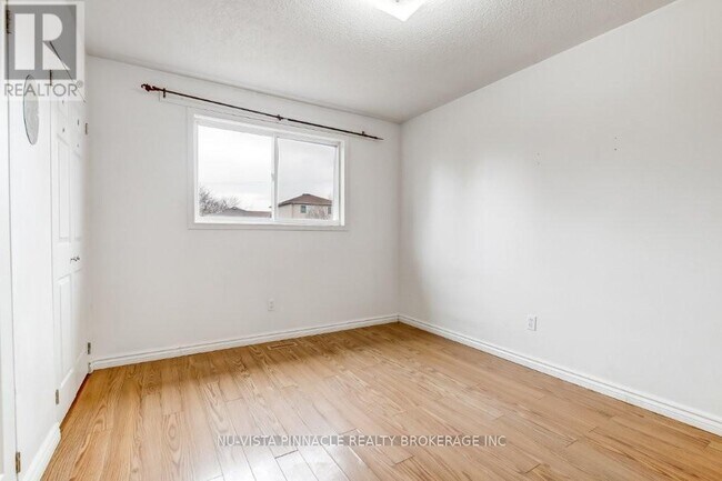 Photo - 382 Fleming Dr