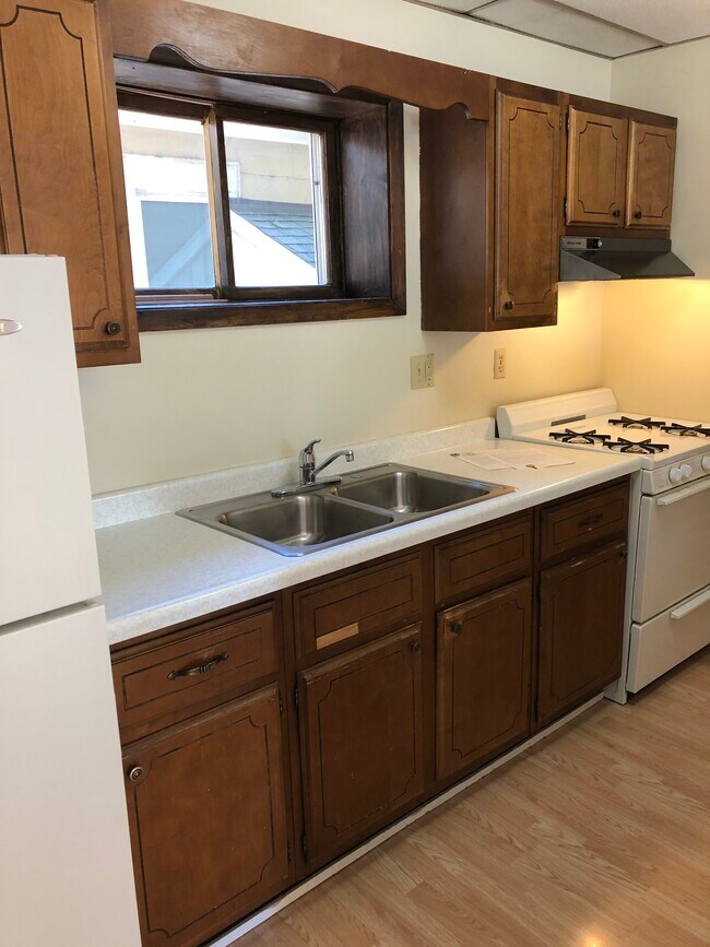 Photo - 700 E 4th St Unidad B