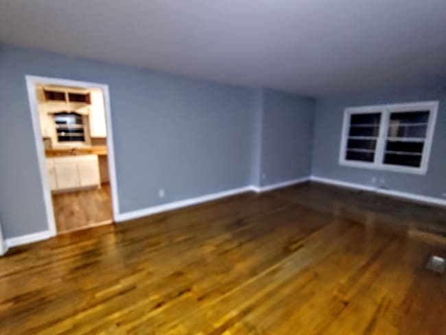 Photo - 100 Willow Ave