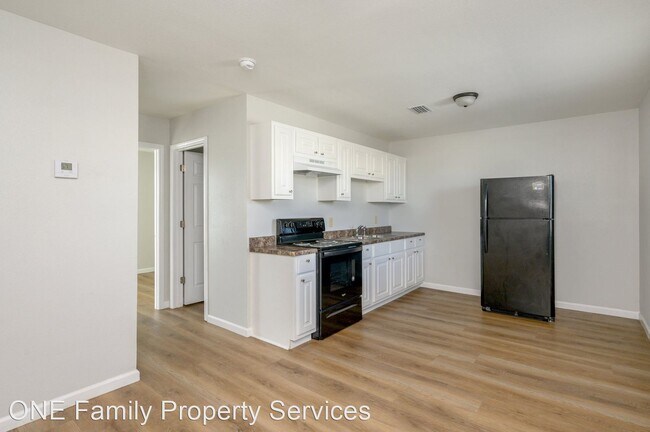 1 br, 1 bath House - 2222 17th St E - 1 br, 1 bath House - 2222 17th St E