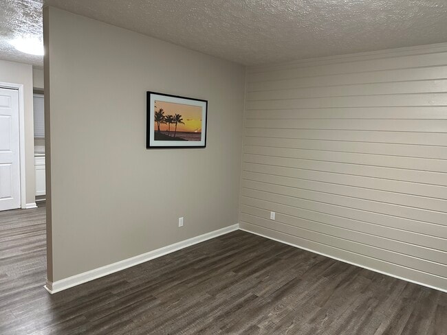Sala de estar - 2213 Douglas Dam Rd Unidad 2