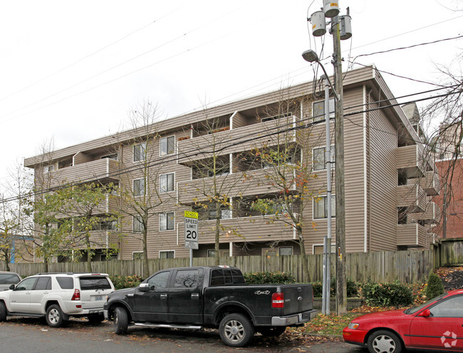 Building Photo - Park Royal Apartments