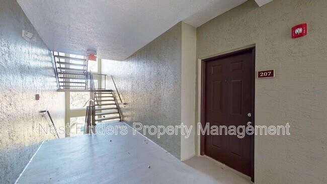 Photo - 2005 Mariposa Vista Ln Unit #207