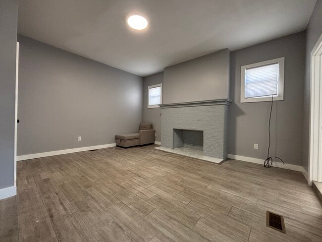 Photo - 148 Chilton St