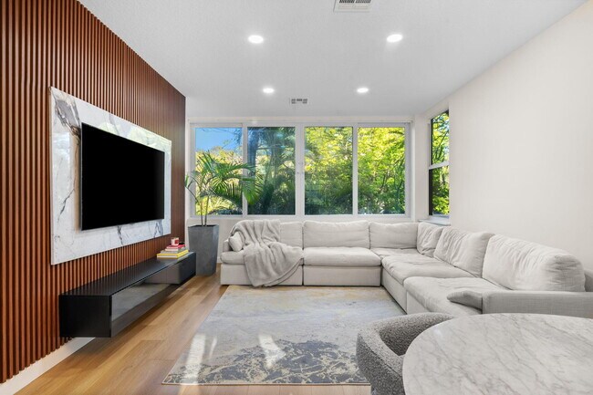 Photo - 1213 Tequesta St