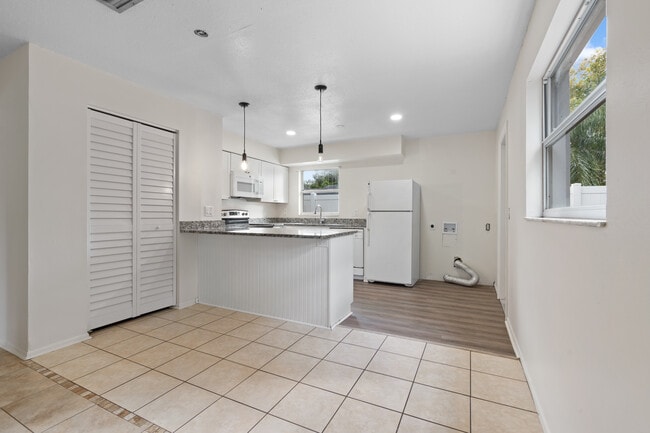 Photo - 15718 Morgan St Unidad B