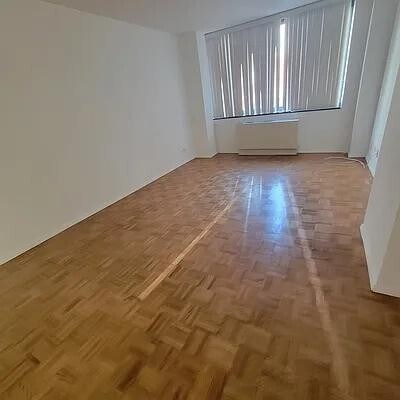 Photo - 377 Rector Pl Unit 9E