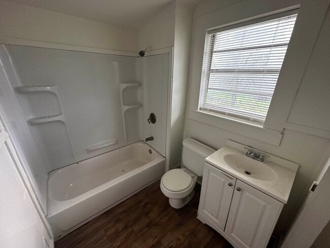 Photo - 3 bed 1 bath single family home