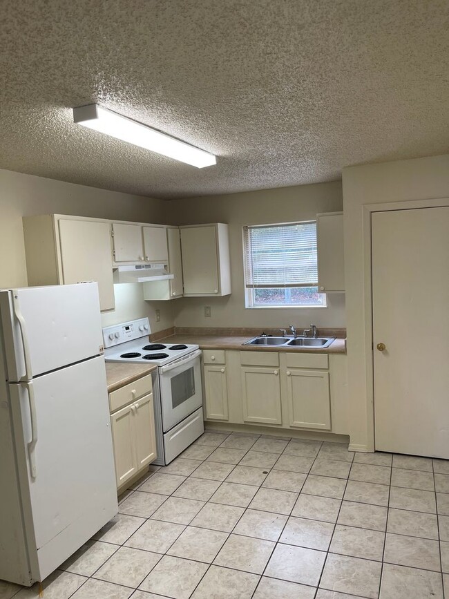 Photo - 2336 Elm Park Dr