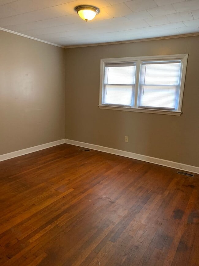 Photo - 235 Eastbrook Dr Unit 1