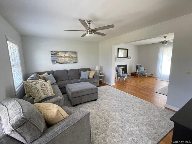 Photo - 59 Peconic Ave