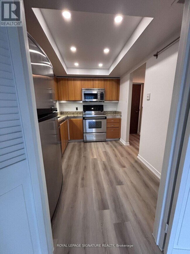Photo - 65 Harbour Square Unit 1409