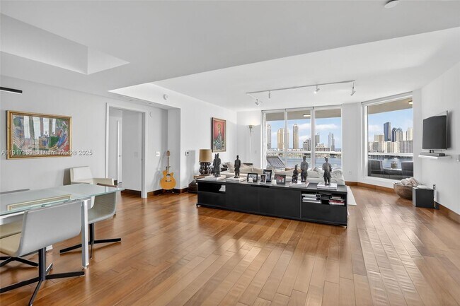 Building Photo - 6000 Island Blvd Unit 1208