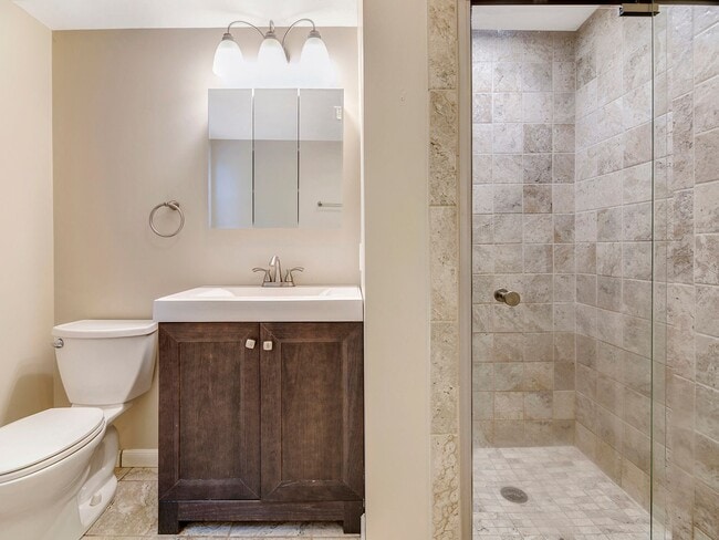 Photo - MID-CENTUTY MODERN 4 BEDROOM/2 BATH HOME-MUST SEE TO APPRECIATE!!