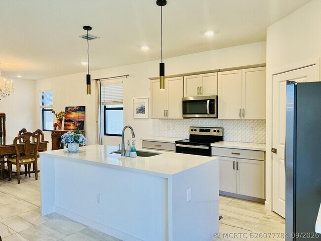 Photo - 18486 Claybrook St