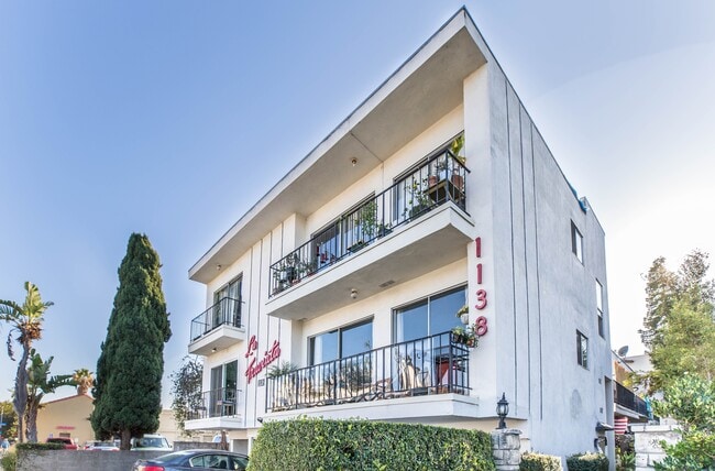 Building Photo - La Traviata