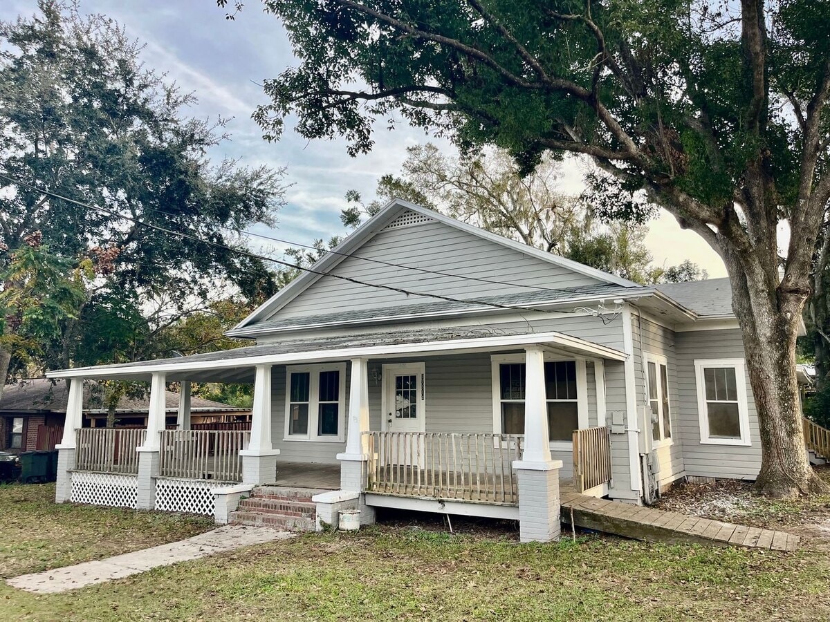 Beautiful Historic Dade City 4BR/3BA Home NO APPLICAATION FEE!! - Beautiful Historic Dade City 4BR/3BA Home NO APPLICAATION FEE!!