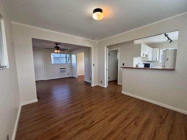 Building Photo - 75-177 Kalani St Unit 75-177 - Downstairs