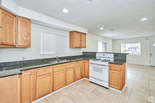 Building Photo - 9510 Beverly St Rental