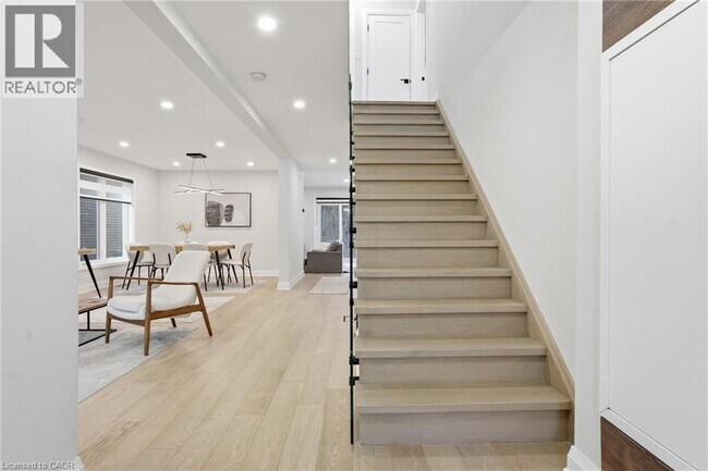 Photo - 108 Greenshire Dr
