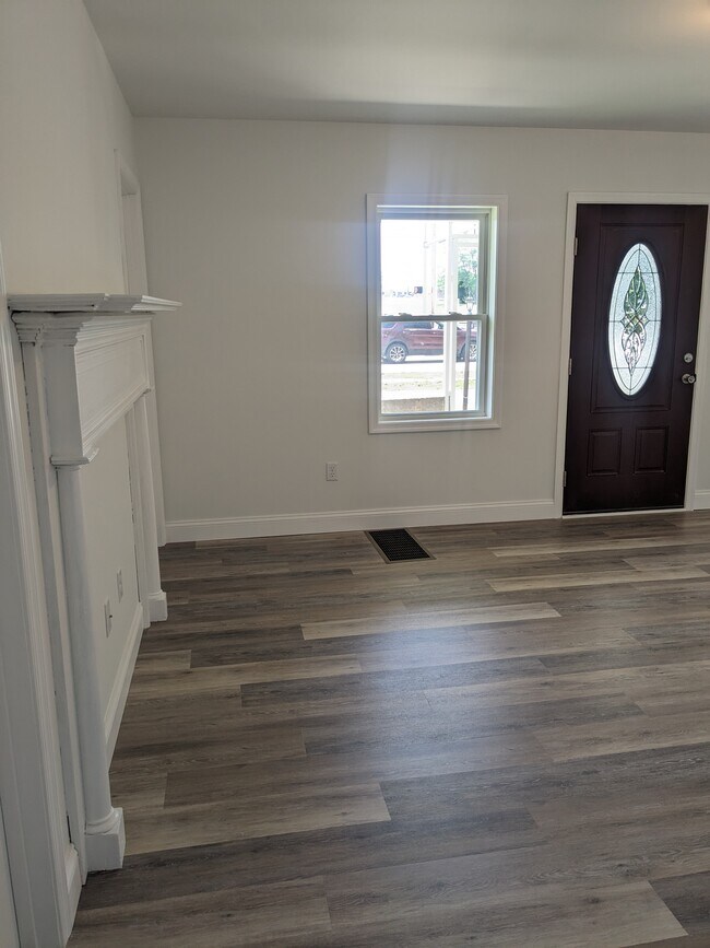 Photo - 329 York Rd Unit A