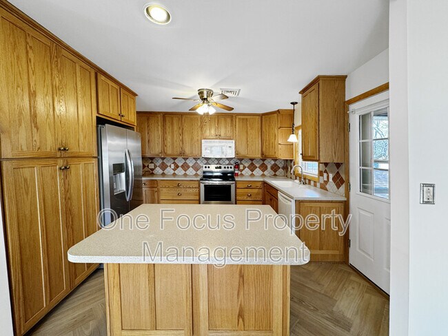 Photo - 1195 Sheridan St