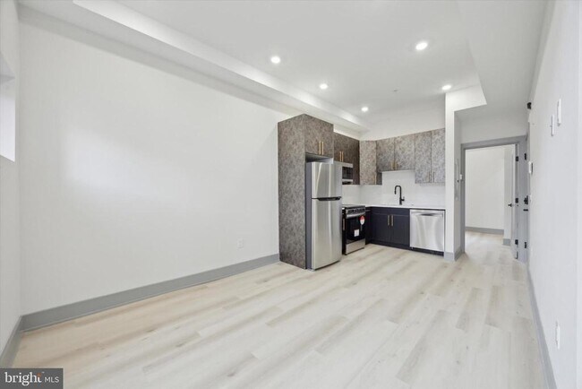 Photo - 251 S 12th St Apartment Unit 2