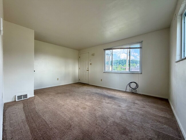 Photo - Outstanding 2 Bedroom in Cheswick with Central A/C & Yard! Call Today!