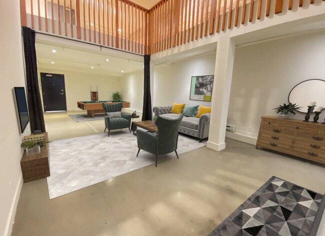 Photo - 53-153 W Hastings St