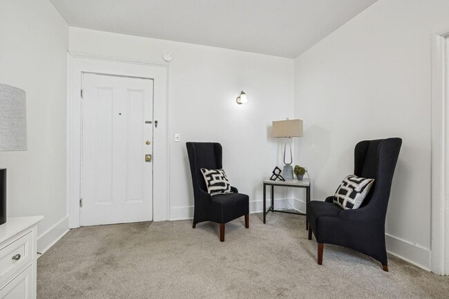 Photo - 302 N Church St