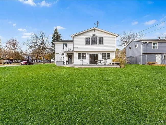 Building Photo - 146 October Ln