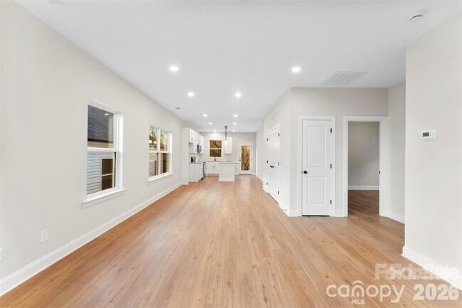 Photo - 1558 7th Ave Dr SW