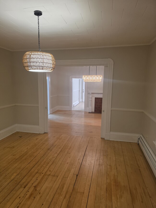 Photo - 533 Hanover St Unit 2nd fl Hanover st