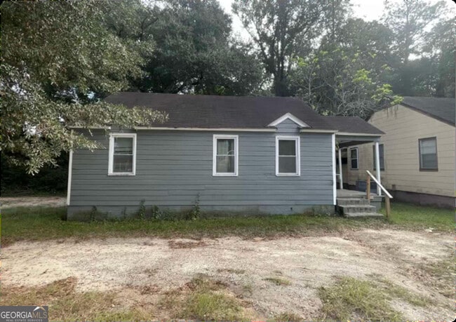 Building Photo - 814 W Moore St