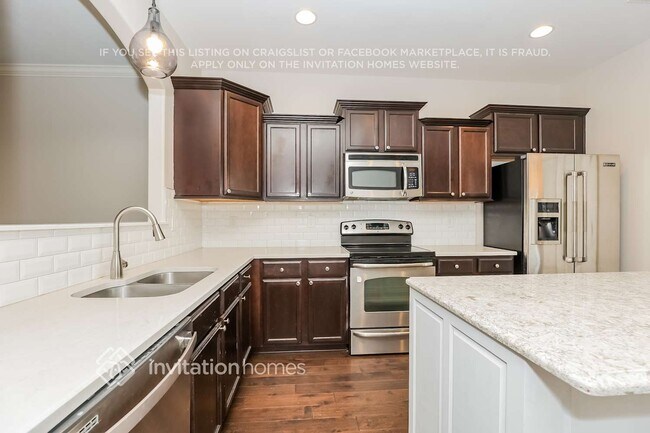 Photo - 1115 Golf View Way