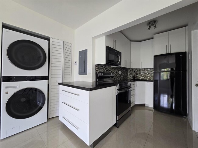 Photo - 201 SE 6th Ave Unit 16