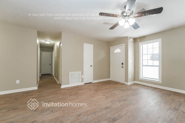 Photo - 705 Old Manor Rd NW