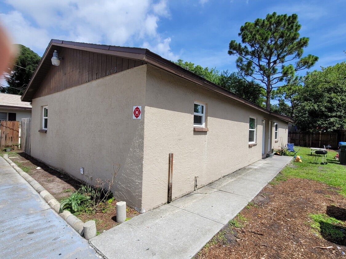 Photo - 5849 Crestmont St (Clearwater, FL)