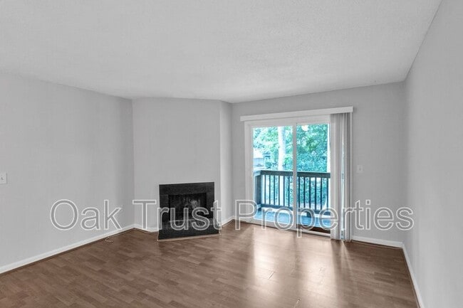 Photo - 1402 Camp Rd Unit 1F