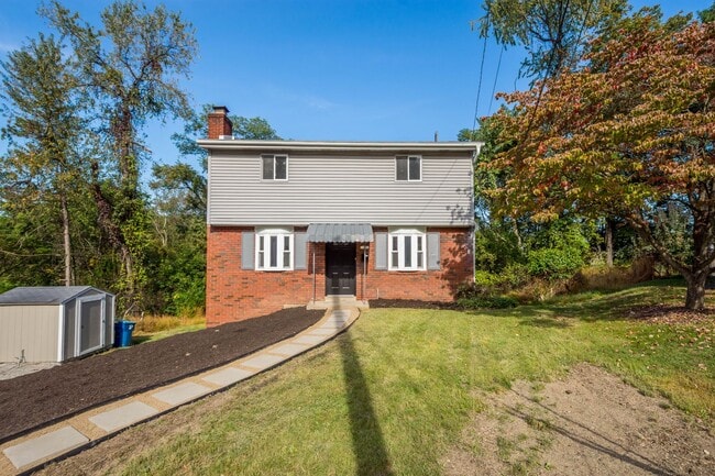 Photo - AVAILABLE NOW – Move In Today! NEWLY RENOV...